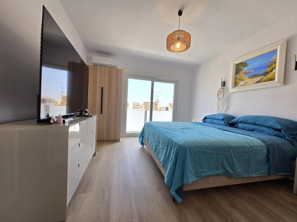 Huis te koop in Los Boliches | 4 slaapkamers H5436319