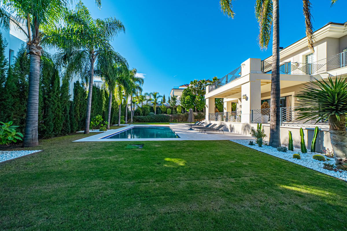 Huis te koop in Los Flamingos | 6 slaapkamers H4229695