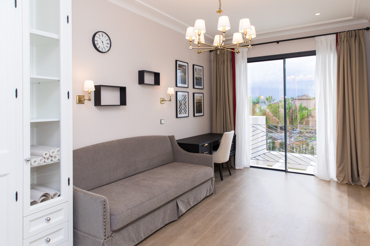 Huis te koop in Los Flamingos | 6 slaapkamers H4229695