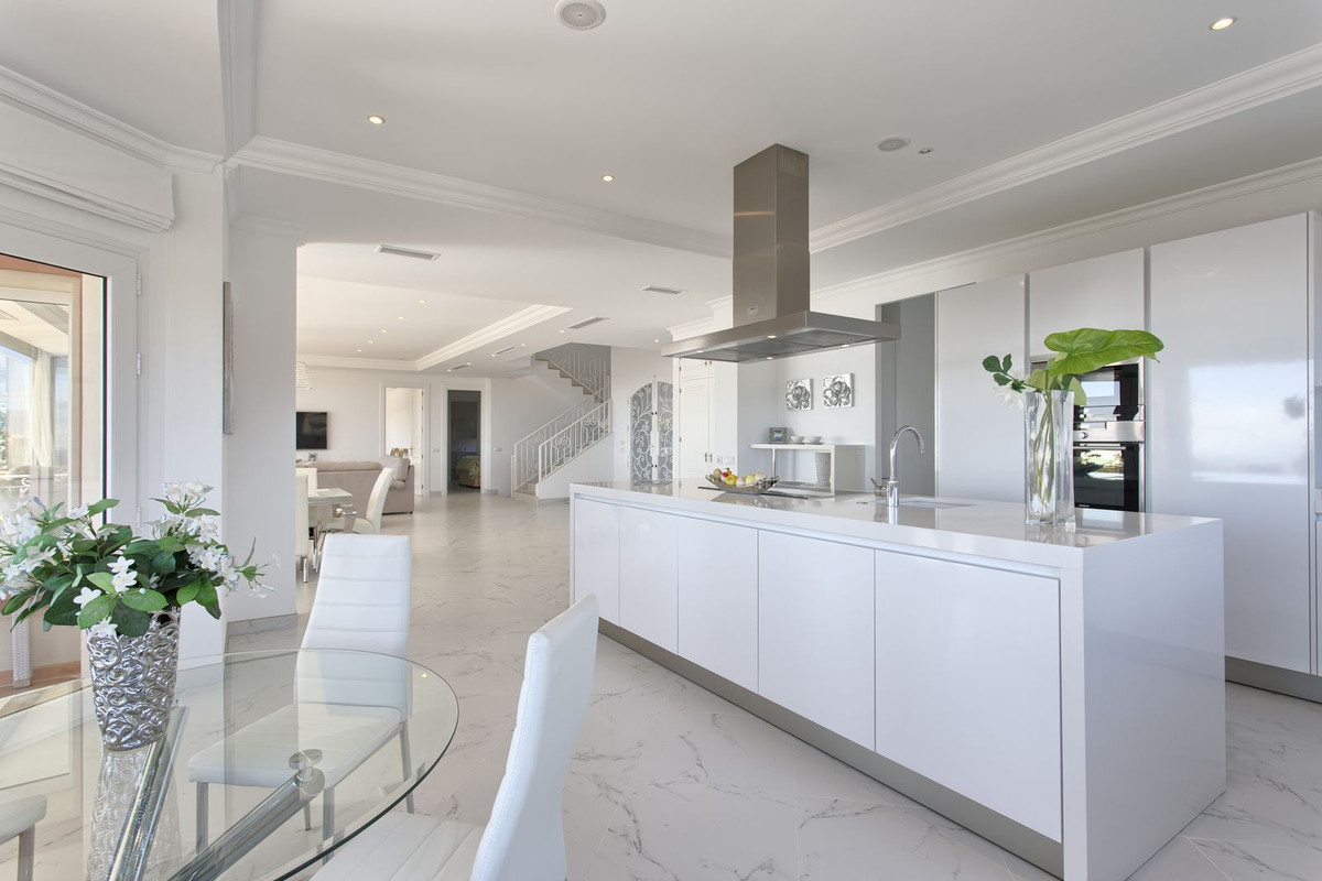 Huis te koop in Los Flamingos | 8 slaapkamers H4428886