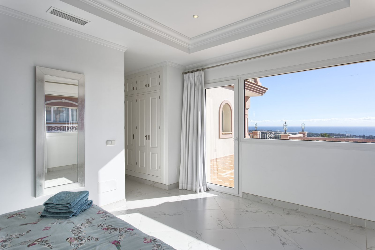 Huis te koop in Los Flamingos | 8 slaapkamers H4428886
