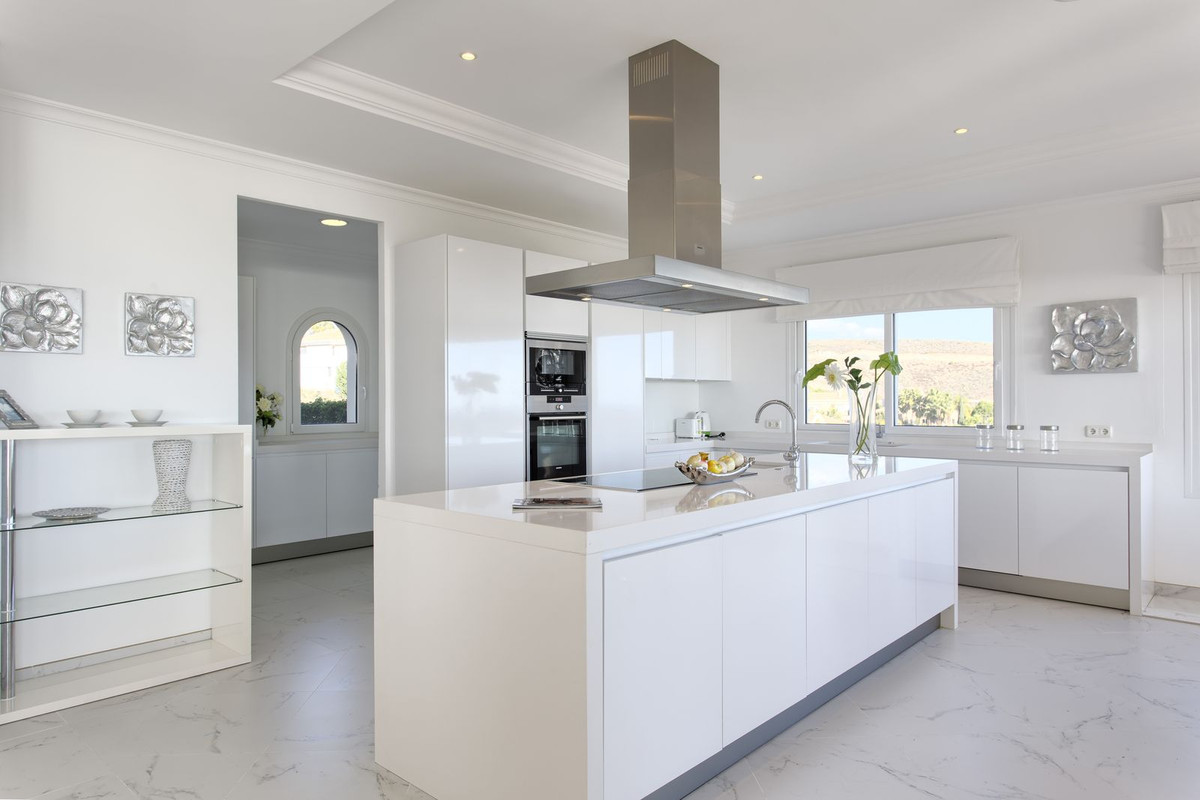 Huis te koop in Los Flamingos | 8 slaapkamers H4428886