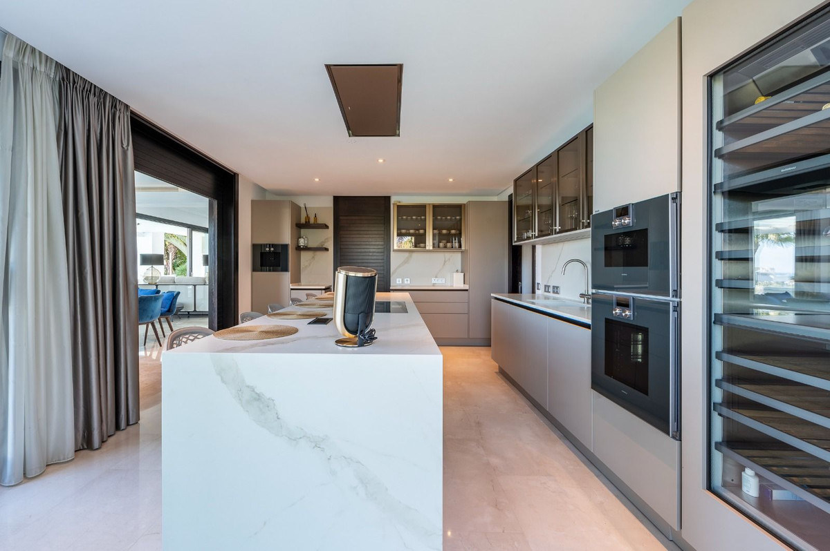 Huis te koop in Los Flamingos | 6 slaapkamers H5005957