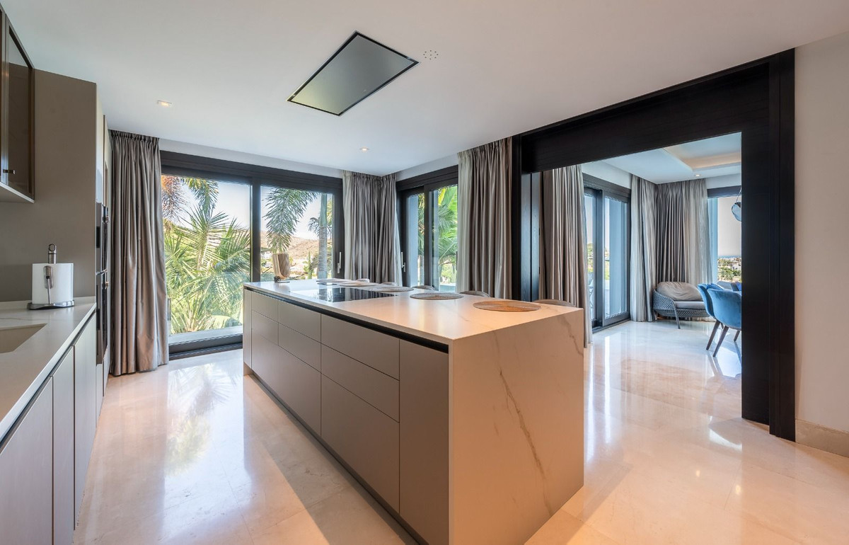 Huis te koop in Los Flamingos | 6 slaapkamers H5005957
