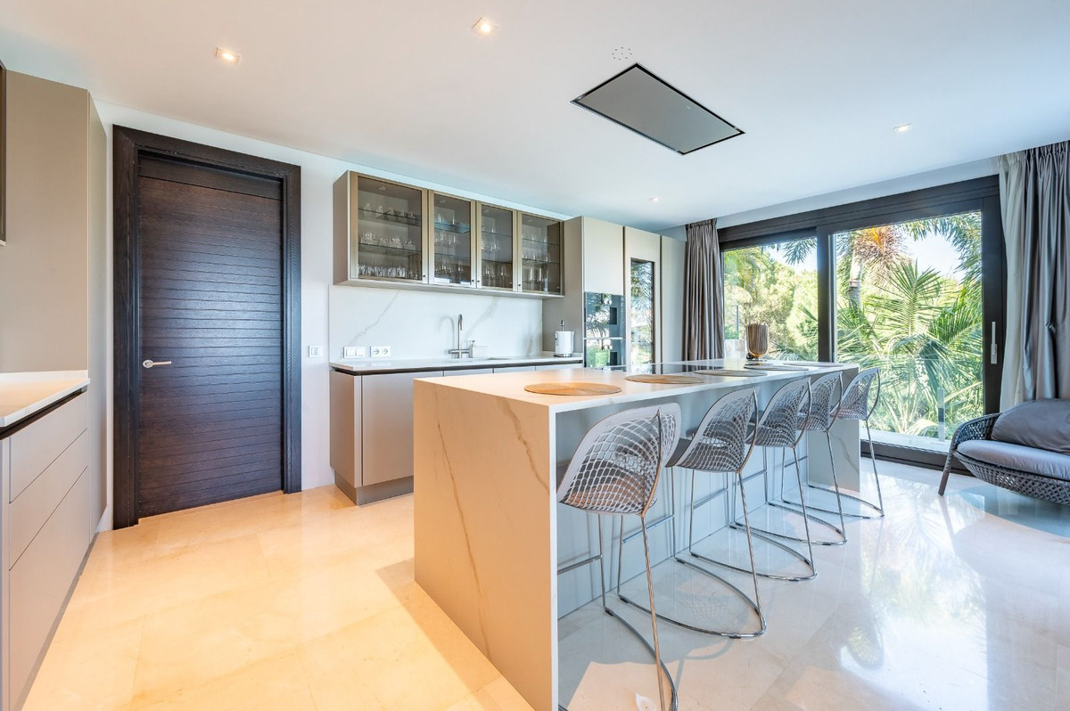 Huis te koop in Los Flamingos | 6 slaapkamers H5005957