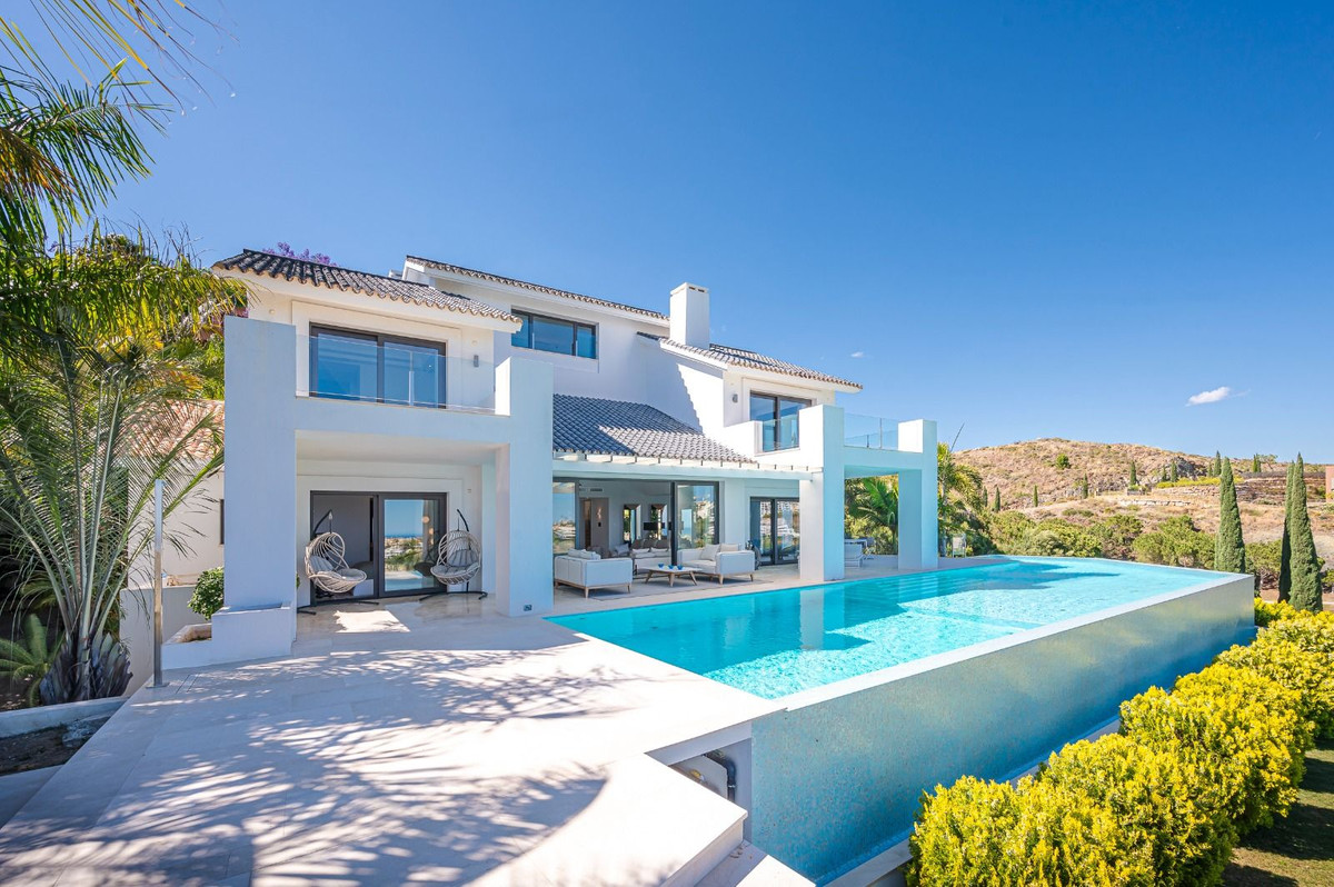 Huis te koop in Los Flamingos | 6 slaapkamers H5005957