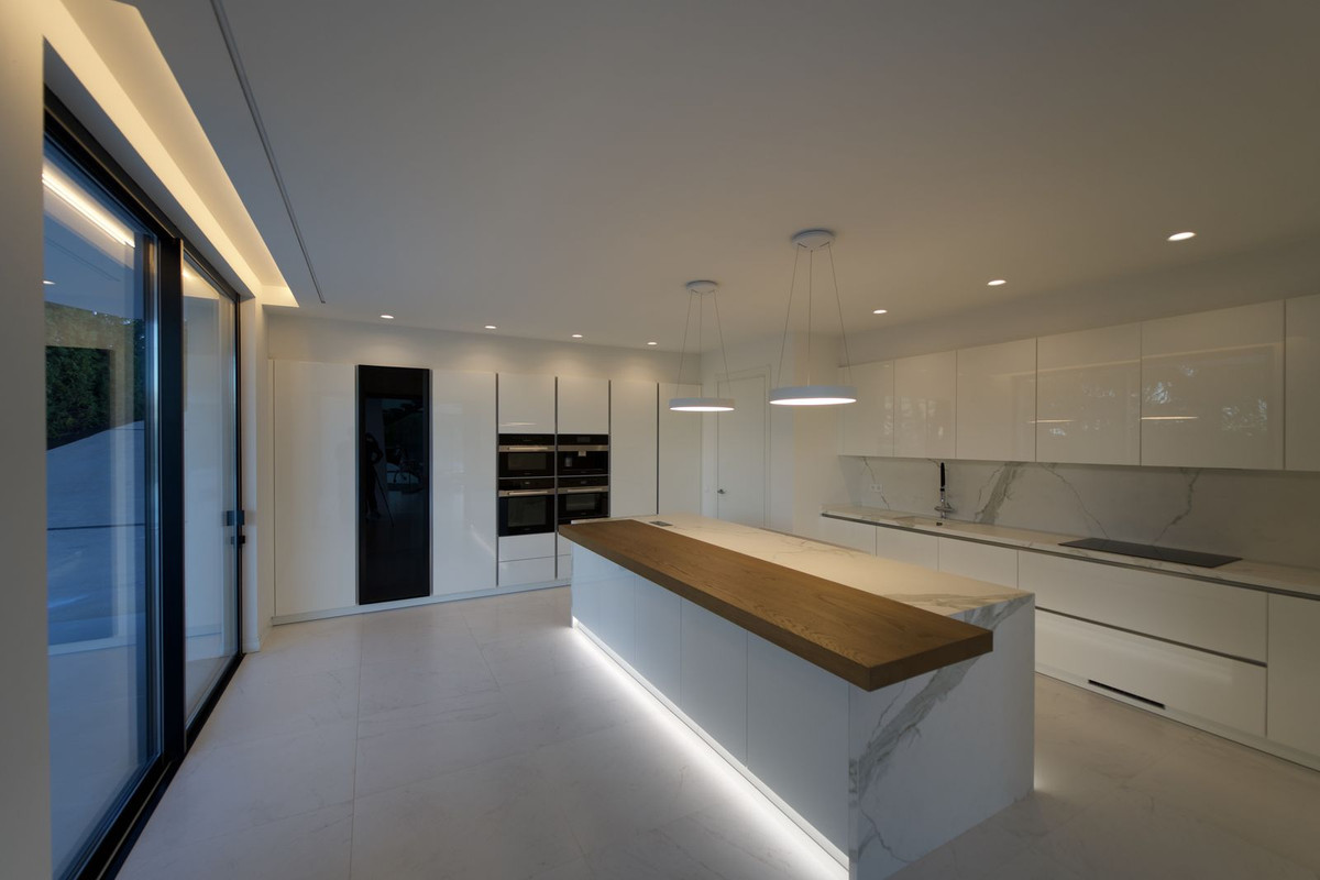 Huis te koop in Los Flamingos | 4 slaapkamers H5017840