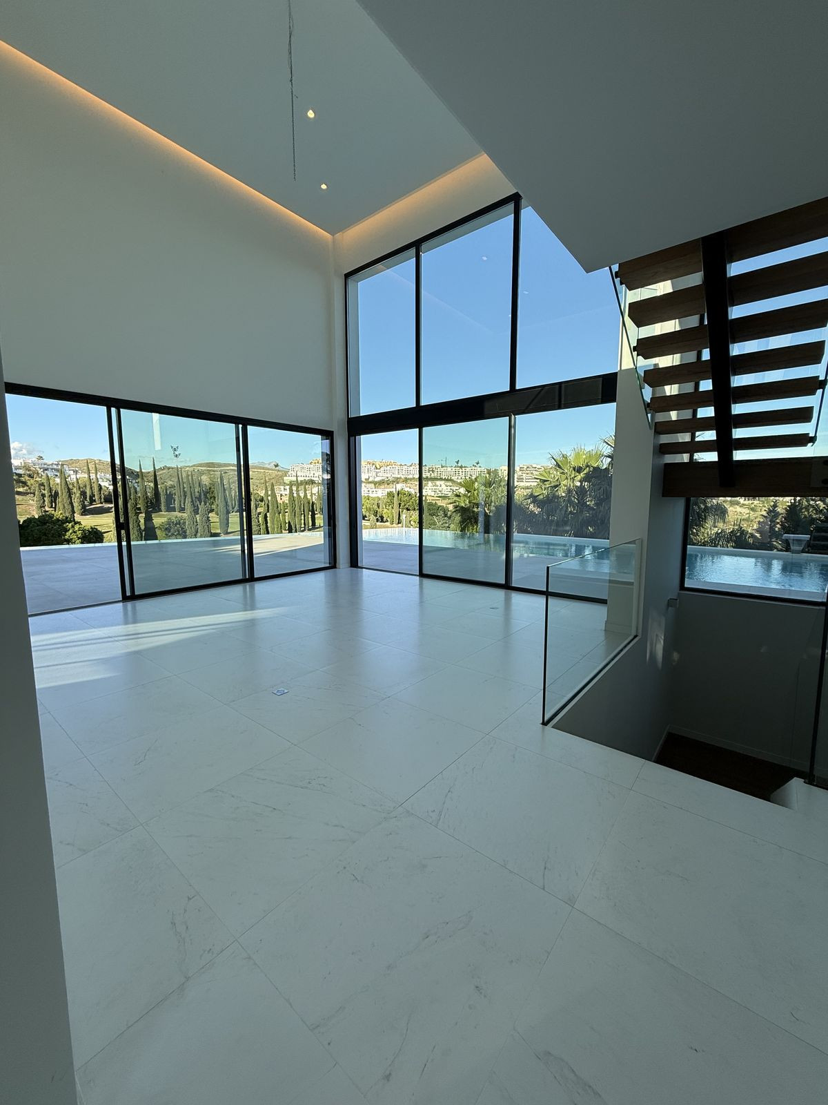Huis te koop in Los Flamingos | 4 slaapkamers H5017840