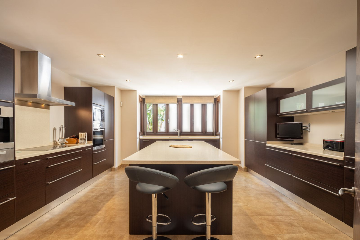 Huis te koop in Los Flamingos | 6 slaapkamers H5075350