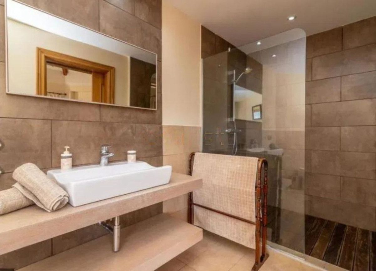 Huis te koop in Los Flamingos | 5 slaapkamers H5076256