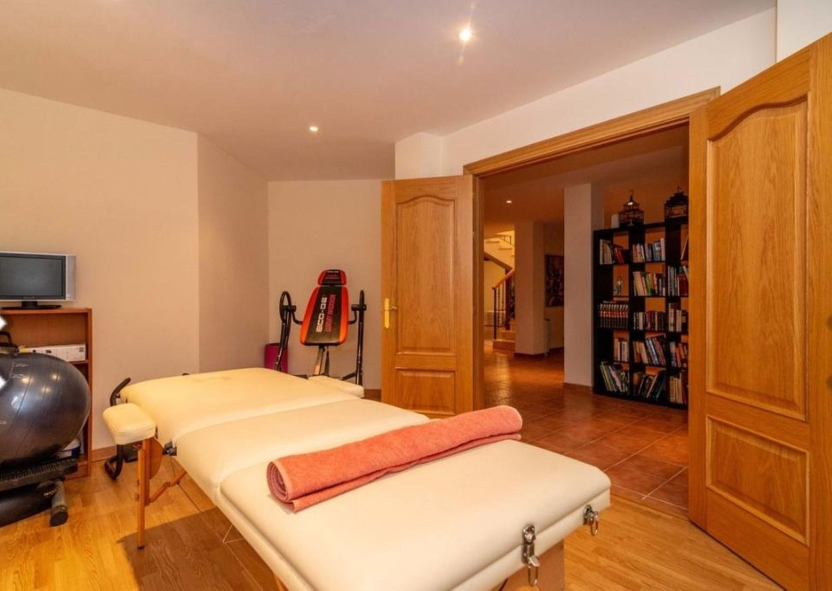 Huis te koop in Los Flamingos | 5 slaapkamers H5076256