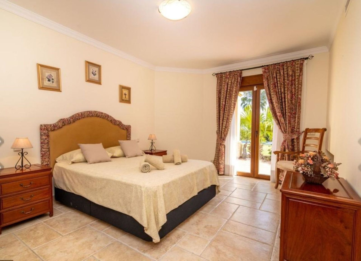 Huis te koop in Los Flamingos | 5 slaapkamers H5076256