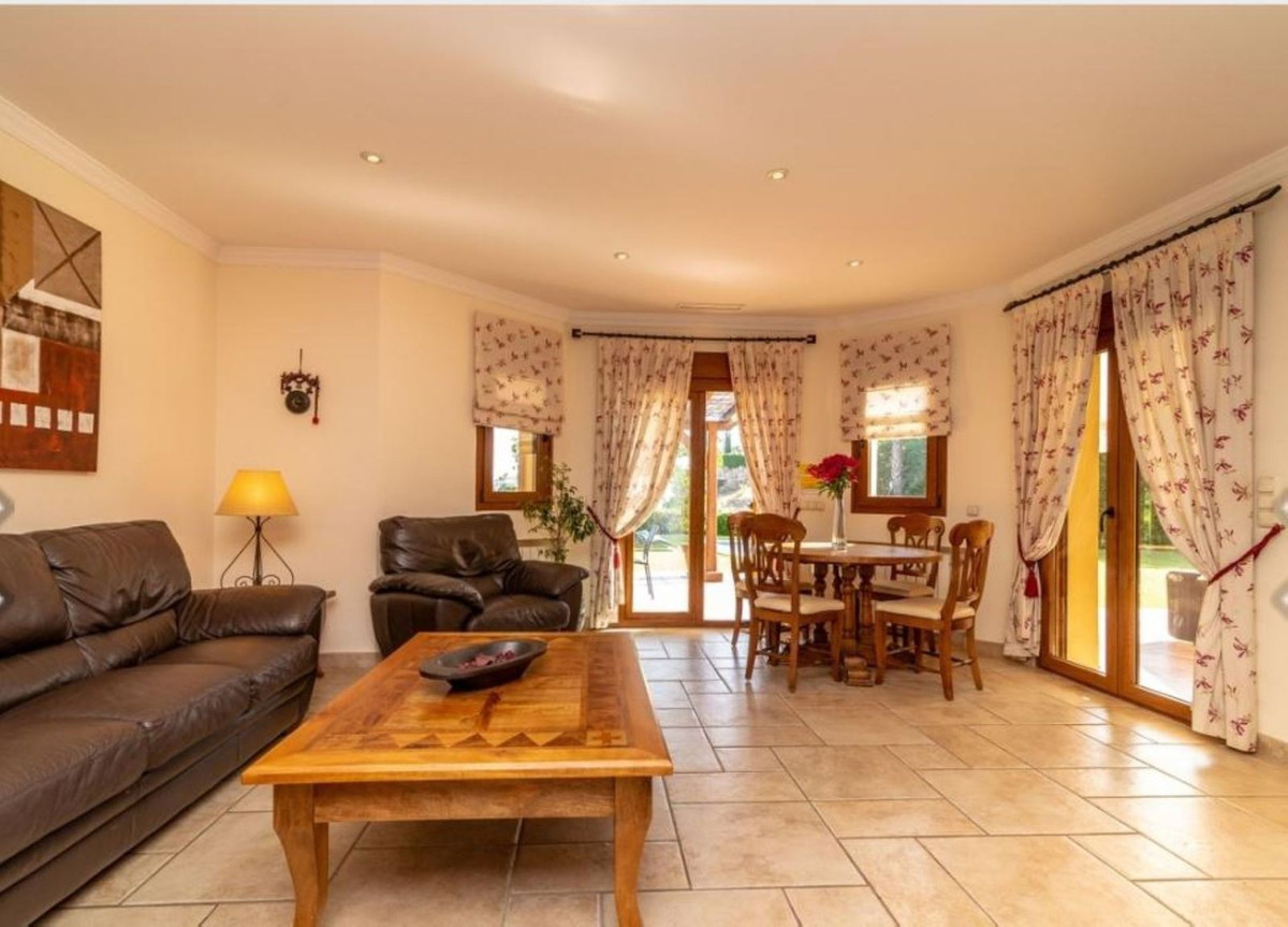Huis te koop in Los Flamingos | 5 slaapkamers H5076256