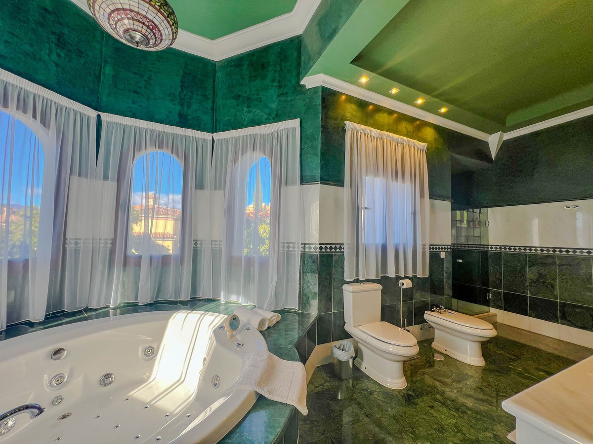 Huis te koop in Los Flamingos | 5 slaapkamers H5246014