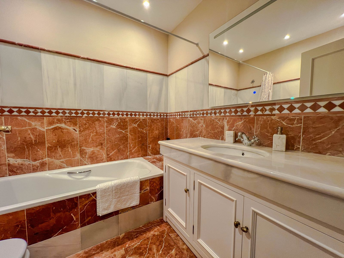 Huis te koop in Los Flamingos | 5 slaapkamers H5246014