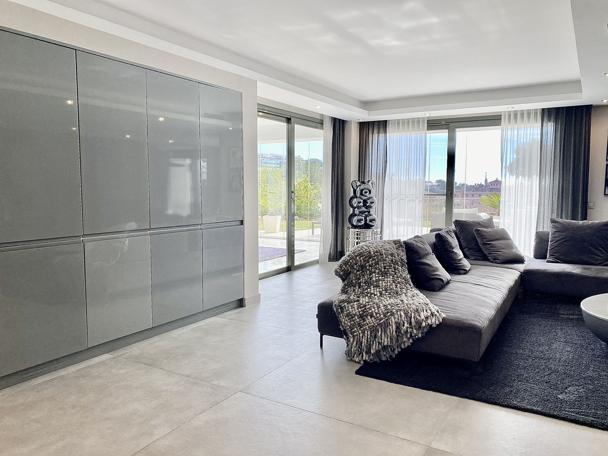 Appartement te koop in Los Flamingos | 4 slaapkamers H5287960