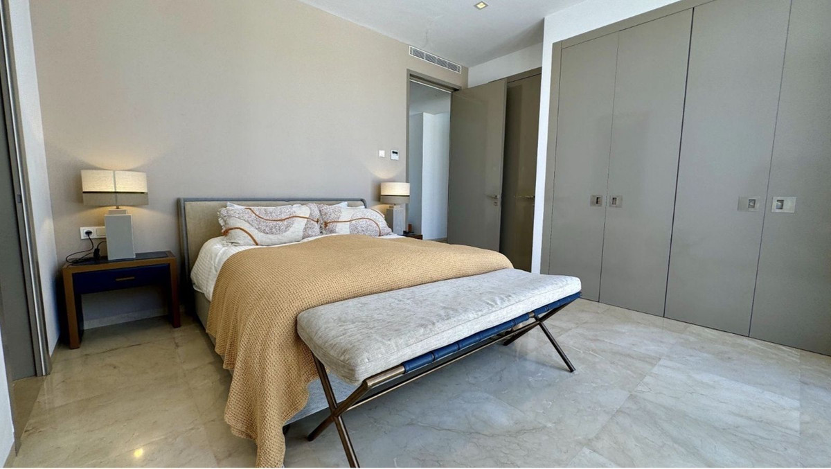 Huis te koop in Los Flamingos | 6 slaapkamers H5292973