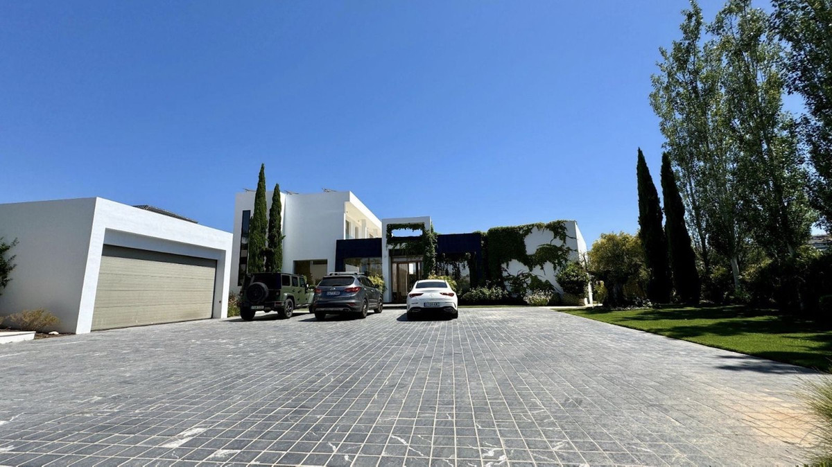 Huis te koop in Los Flamingos | 6 slaapkamers H5292973