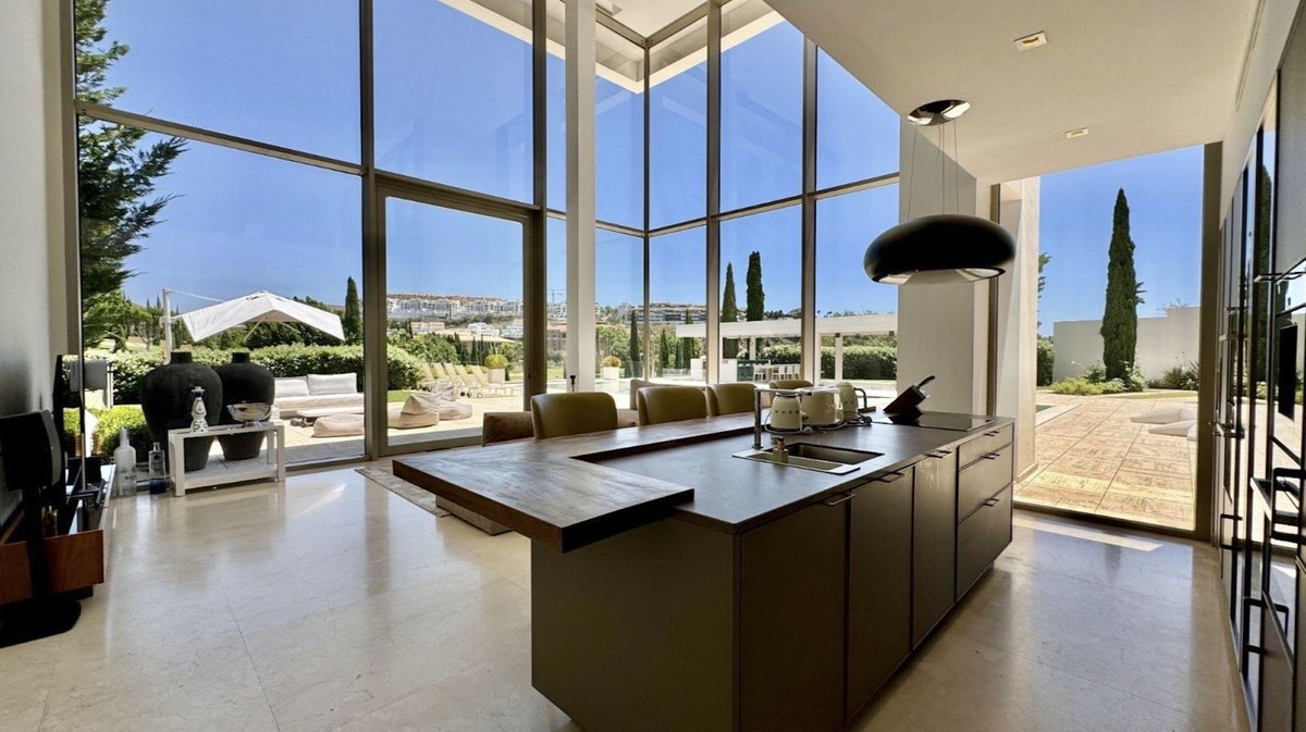 Huis te koop in Los Flamingos | 6 slaapkamers H5292973