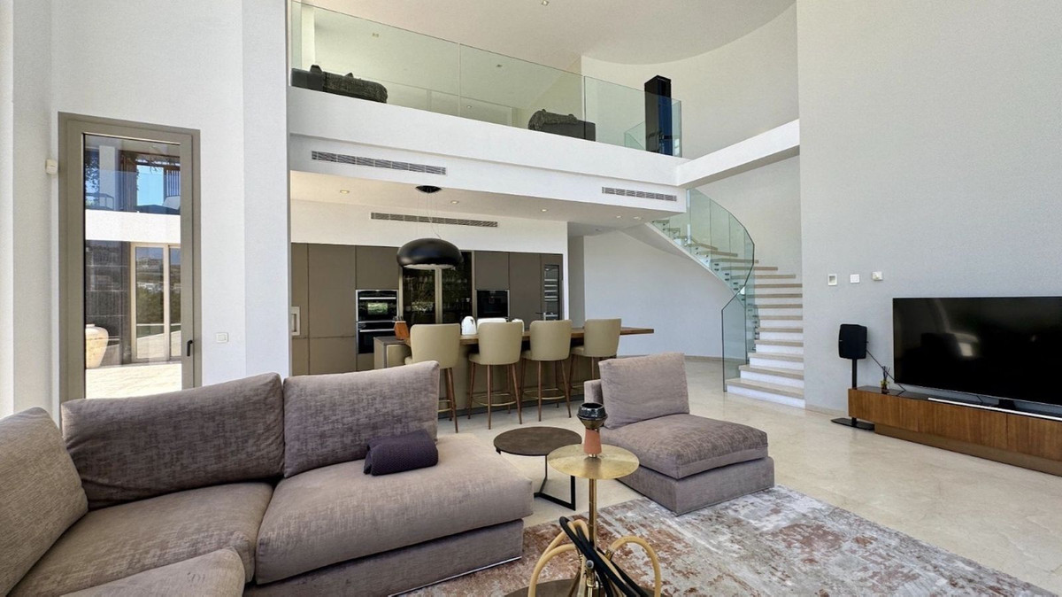 Huis te koop in Los Flamingos | 6 slaapkamers H5292973