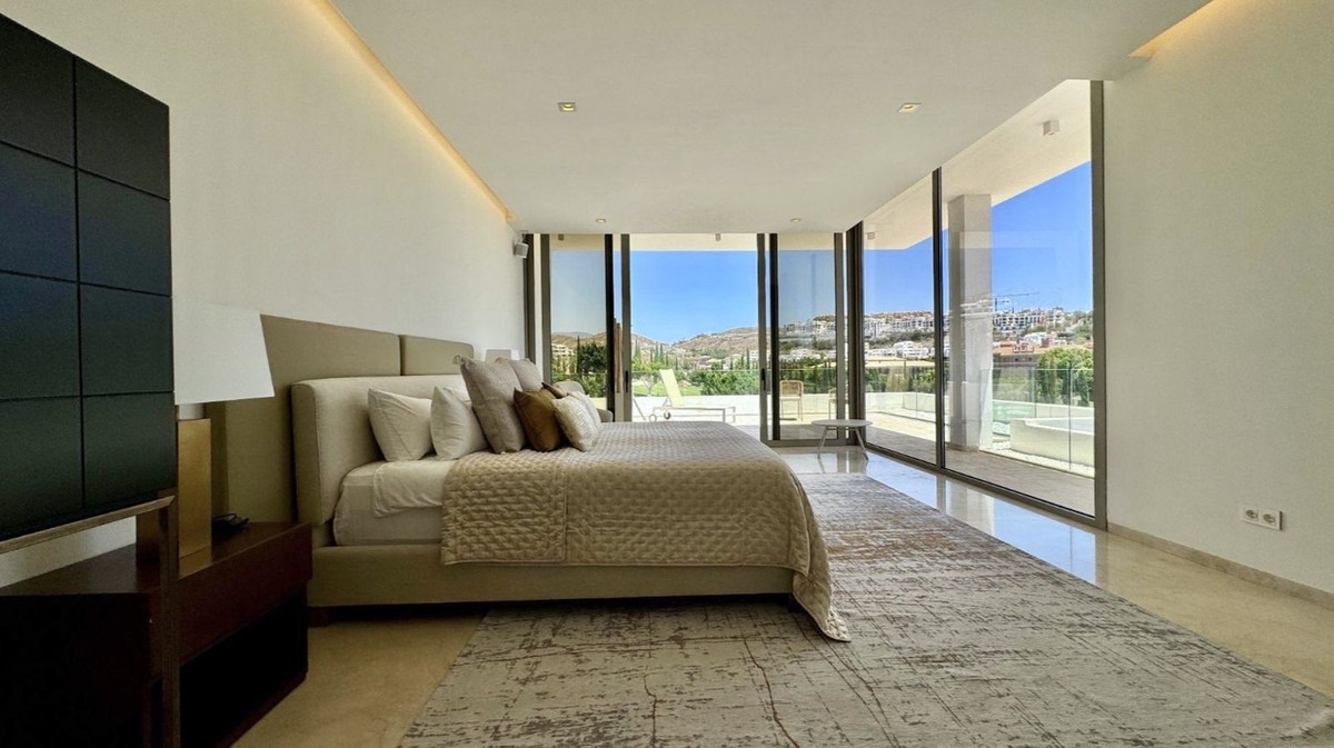 Huis te koop in Los Flamingos | 6 slaapkamers H5292973