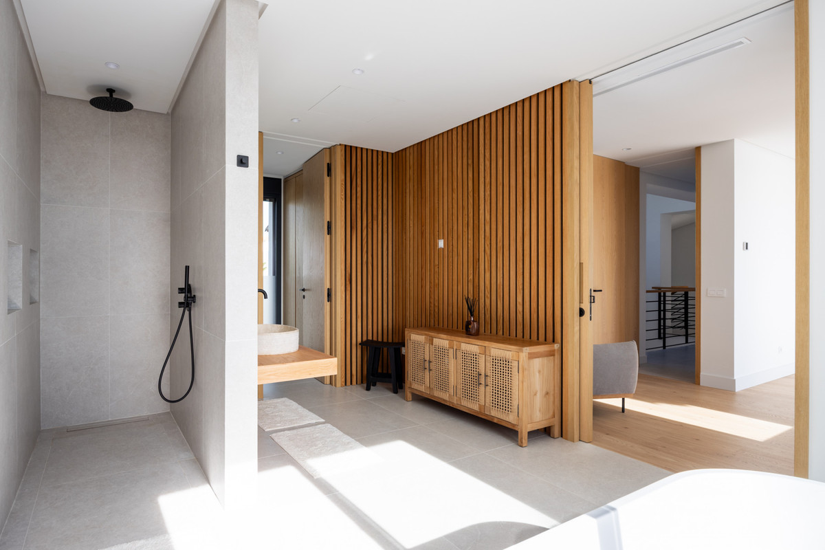 Huis te koop in Los Flamingos | 4 slaapkamers H5293273