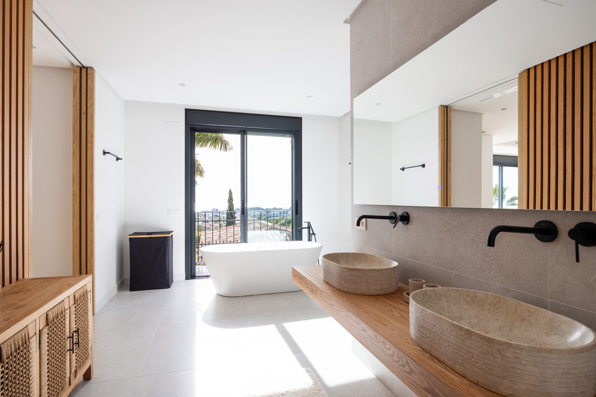 Huis te koop in Los Flamingos | 4 slaapkamers H5293273