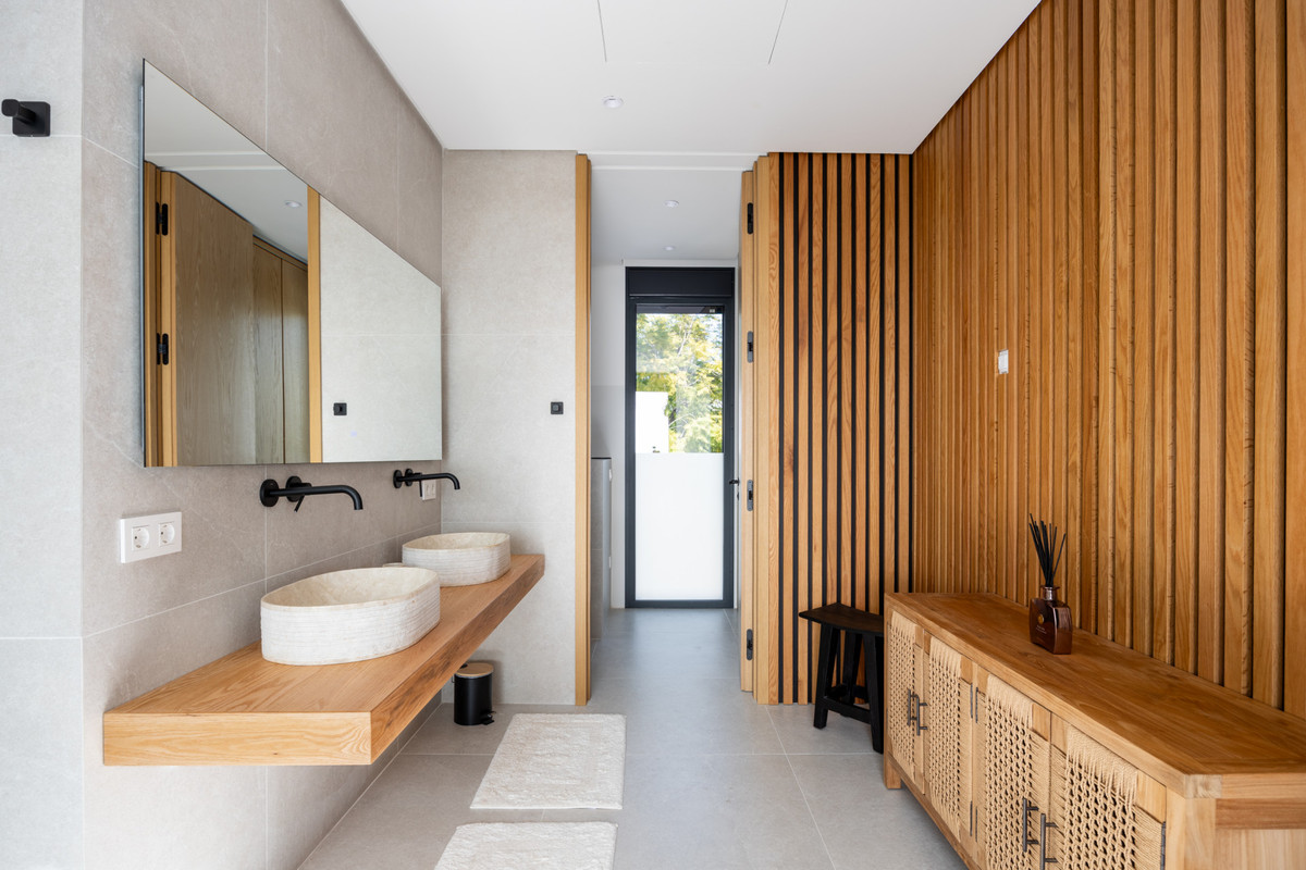 Huis te koop in Los Flamingos | 4 slaapkamers H5293273