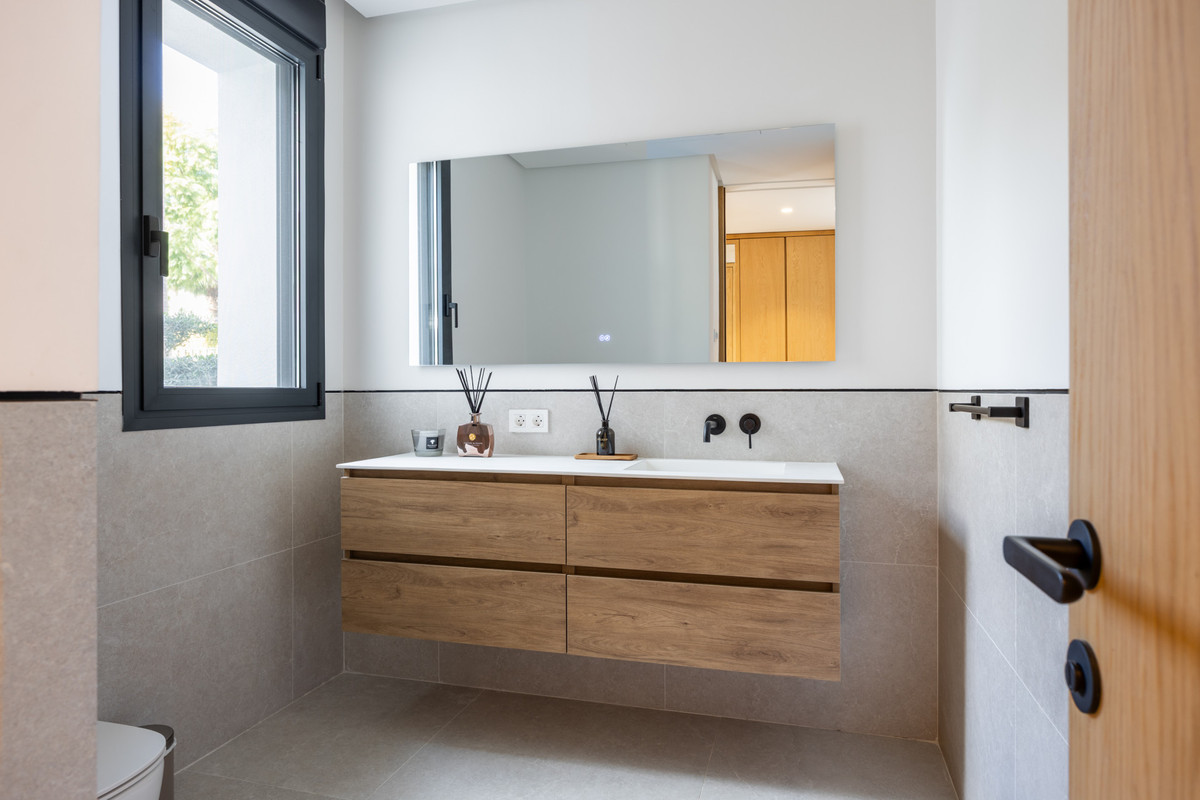 Huis te koop in Los Flamingos | 4 slaapkamers H5293273