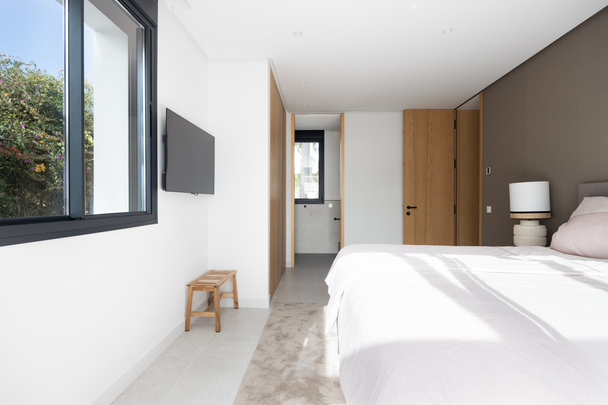 Huis te koop in Los Flamingos | 4 slaapkamers H5293273