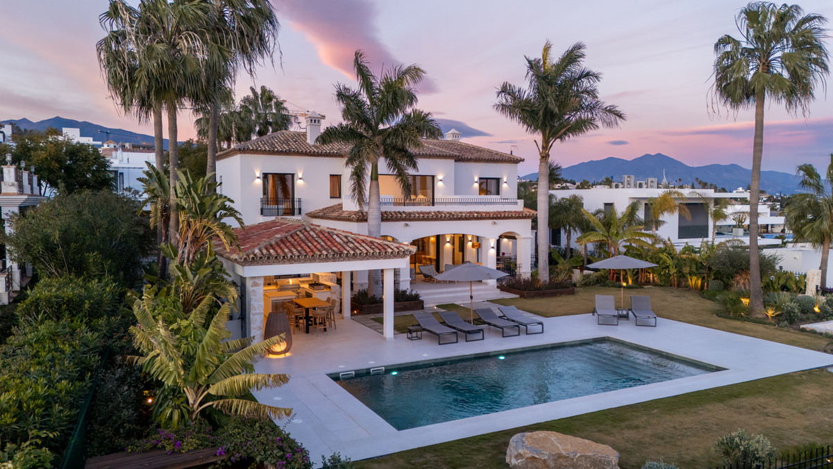 Huis te koop in Los Flamingos | 4 slaapkamers H5293273