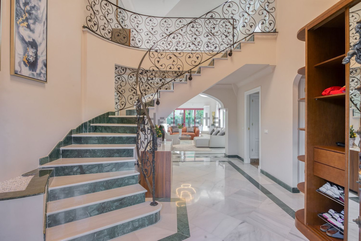 Huis te koop in Los Flamingos | 5 slaapkamers H5325538