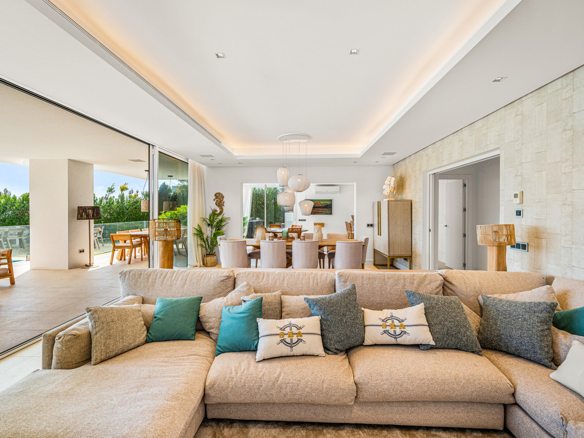 Huis te koop in Los Flamingos | 4 slaapkamers H5353831