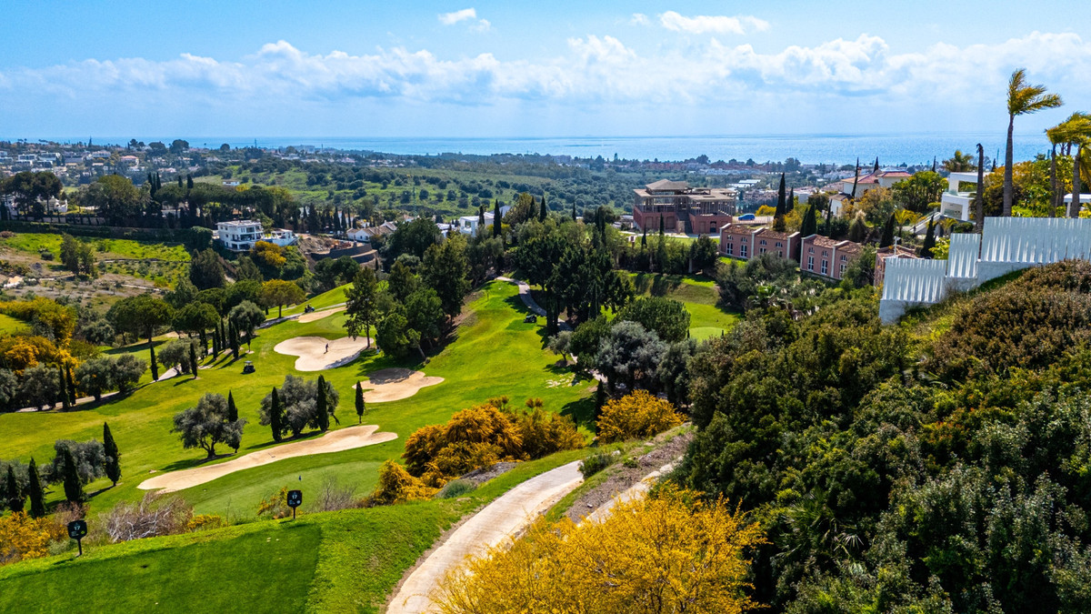 Huis te koop in Los Flamingos | 4 slaapkamers H5353831