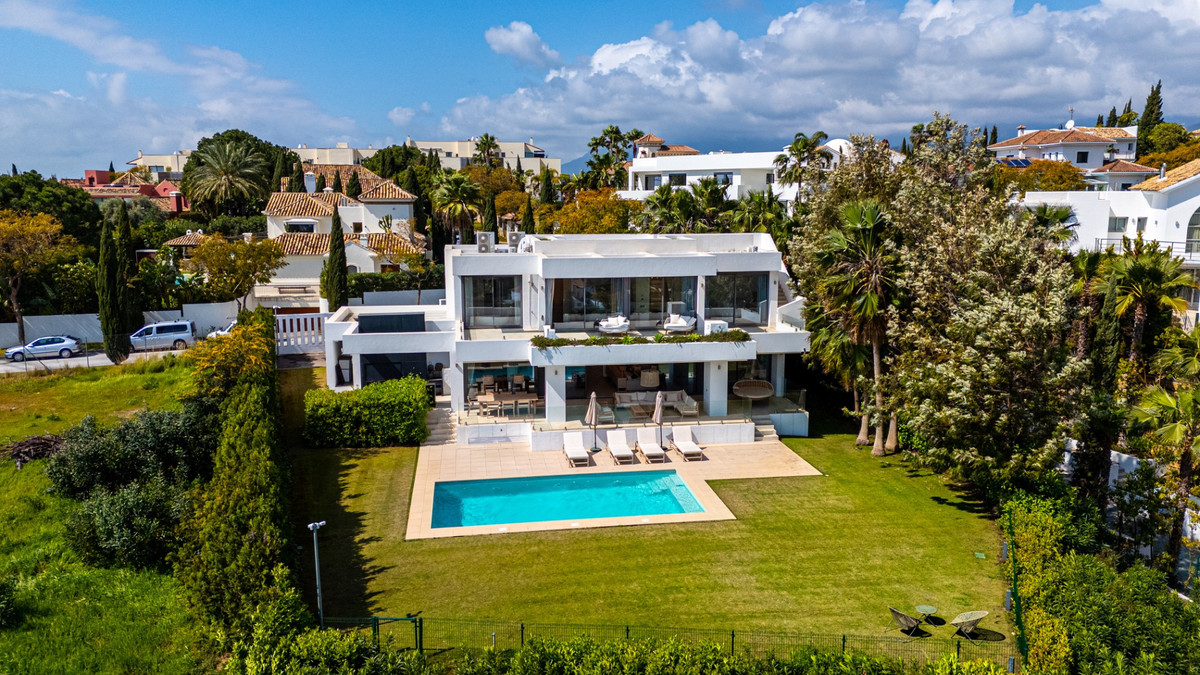 Huis te koop in Los Flamingos | 4 slaapkamers H5353831