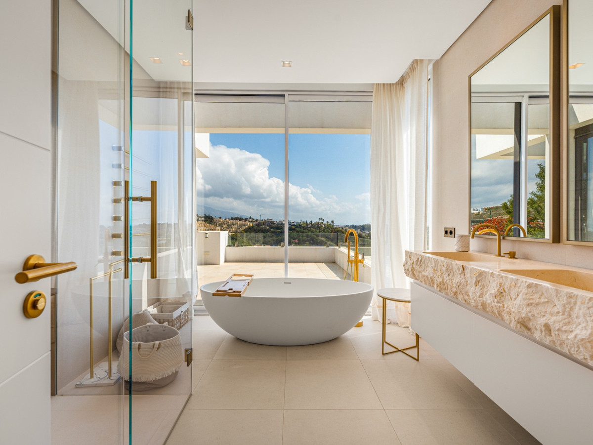 Huis te koop in Los Flamingos | 4 slaapkamers H5353831