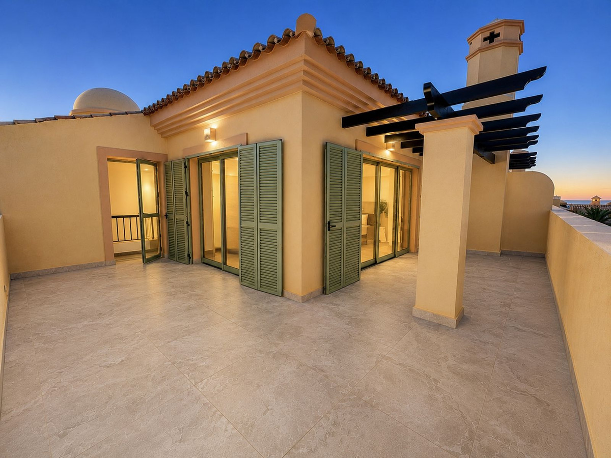 Penthouse te koop in Los Flamingos | 3 slaapkamers H5397406