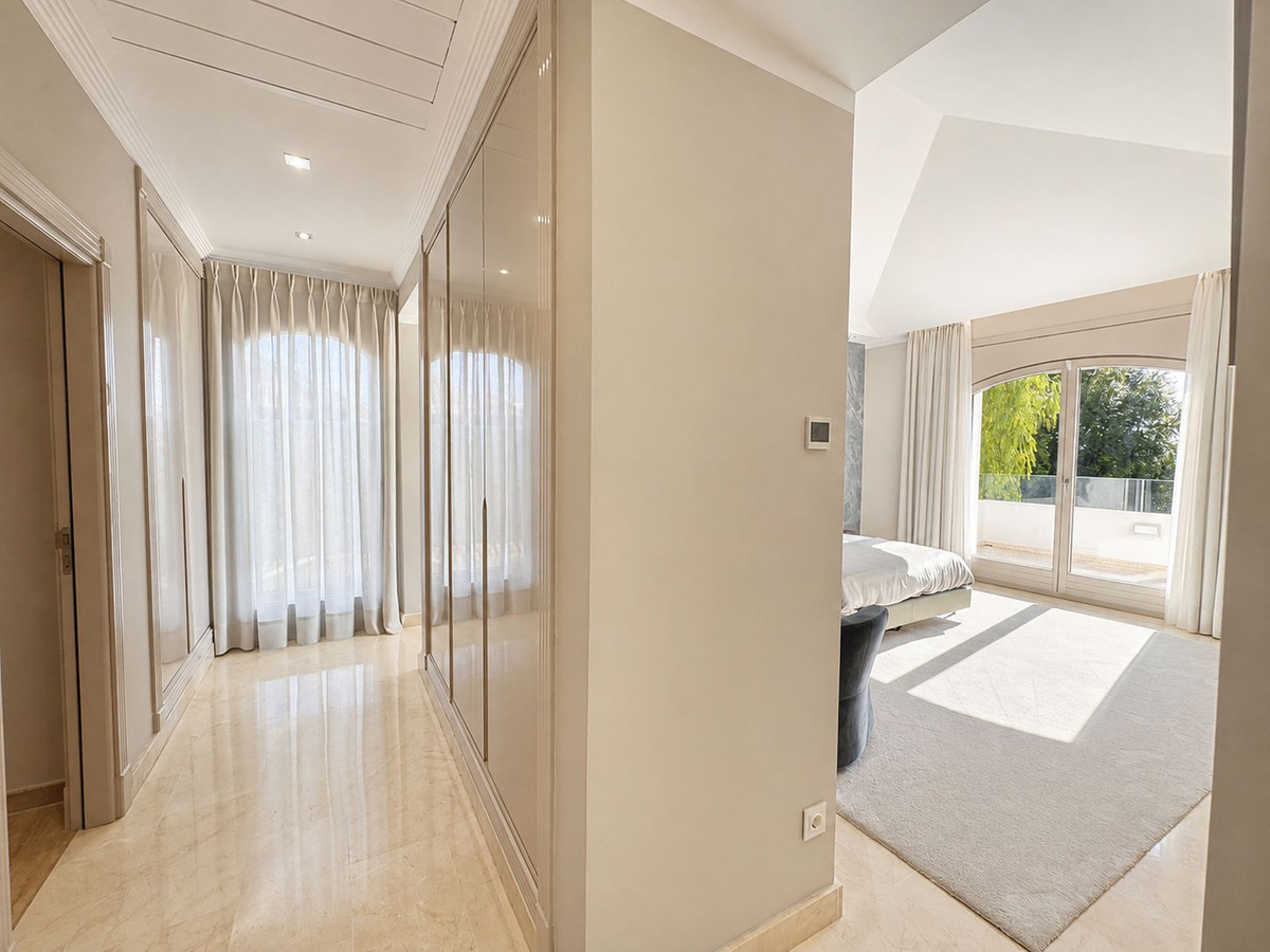 Huis te koop in Los Flamingos | 6 slaapkamers H5467711