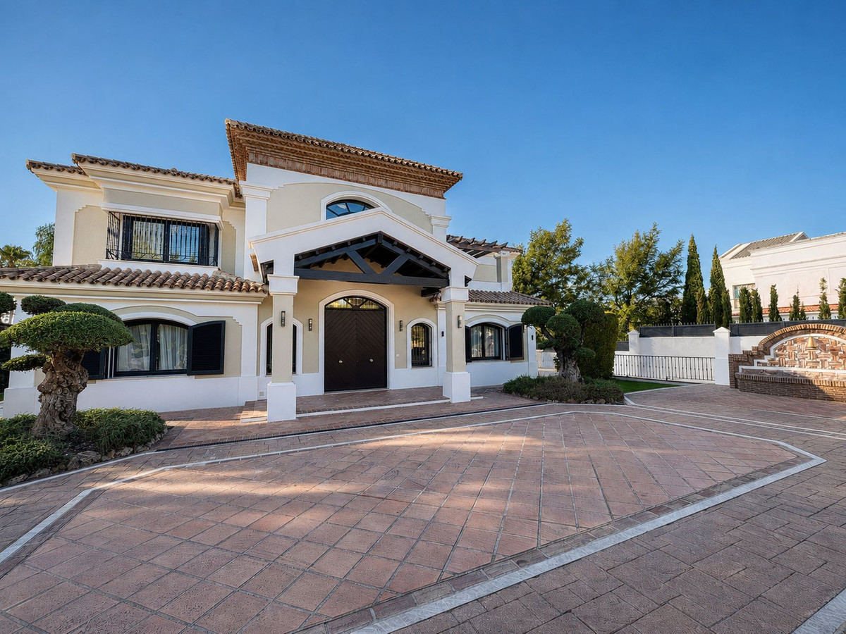Huis te koop in Los Flamingos | 6 slaapkamers H5467711