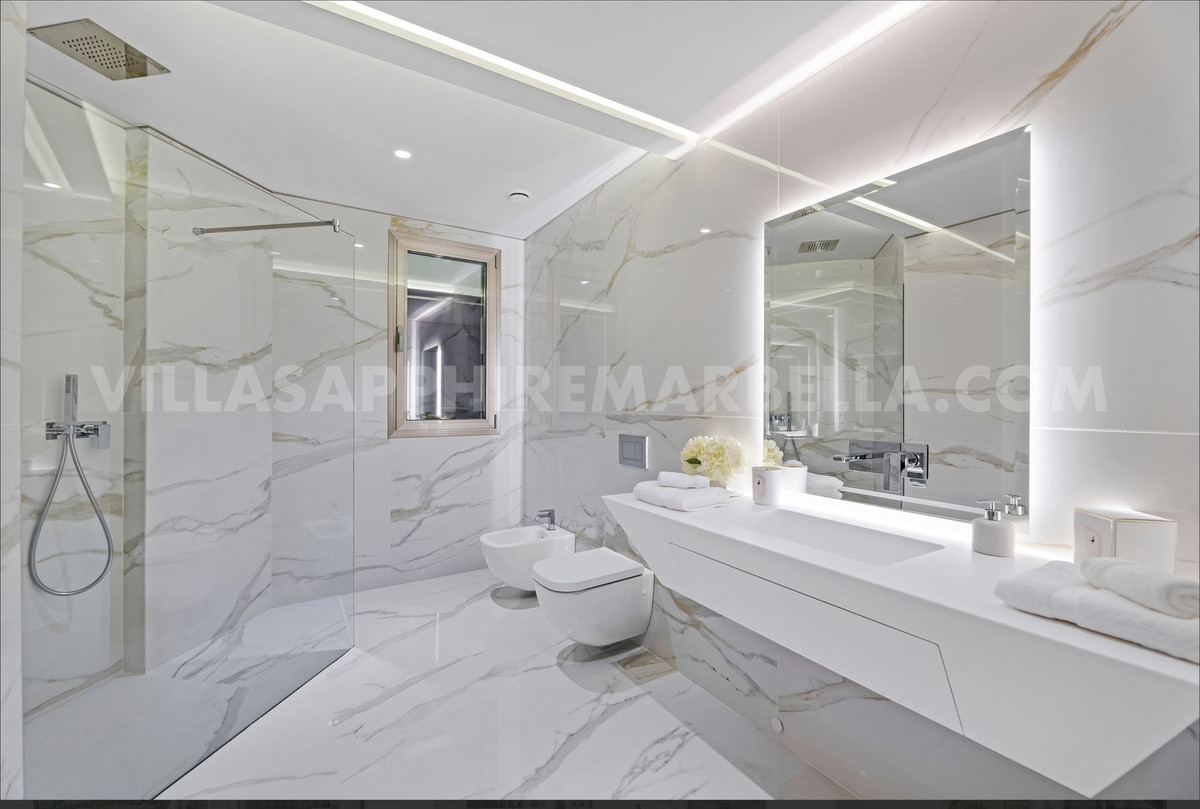 Vrijstaande Villa in Los Monteros-14