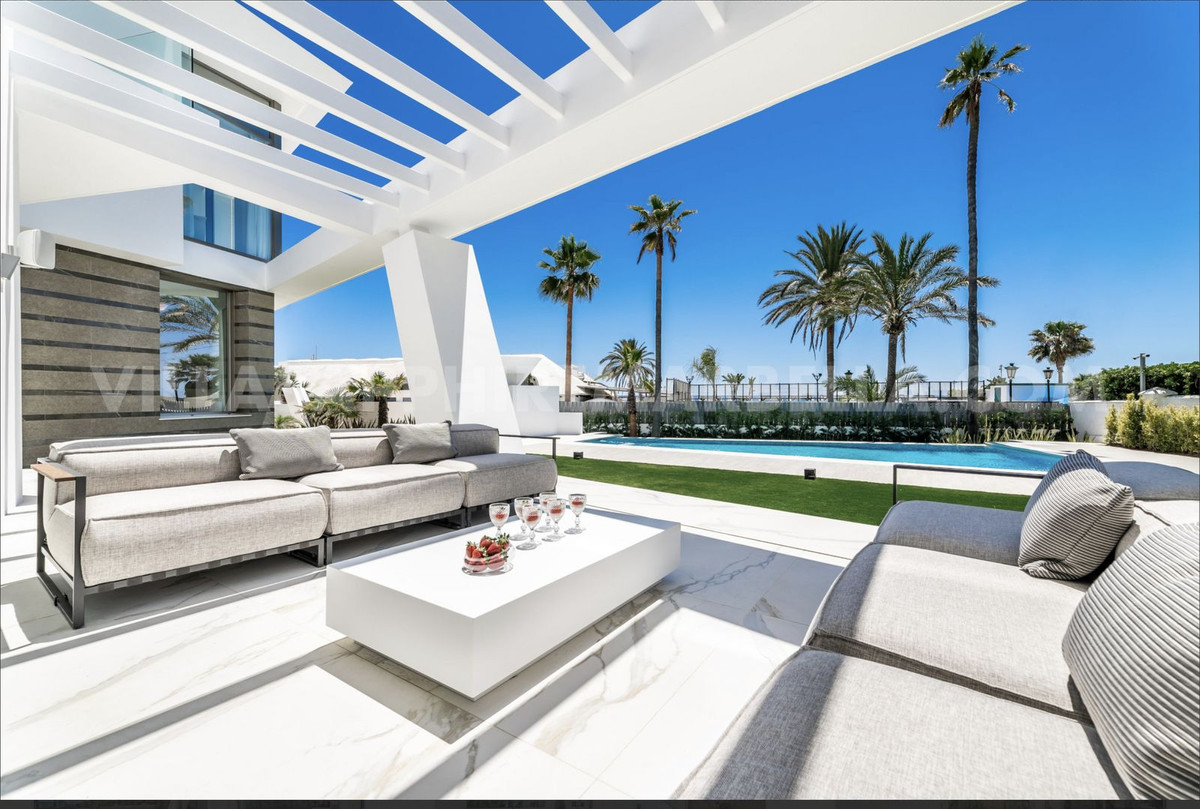 Vrijstaande Villa in Los Monteros-4