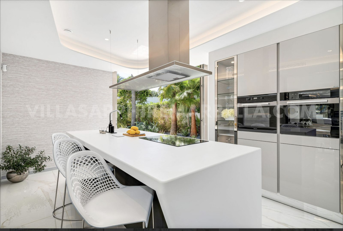Vrijstaande Villa in Los Monteros-8
