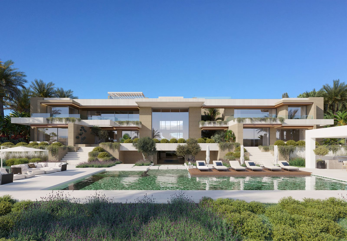 Vrijstaande Villa in Los Monteros-1