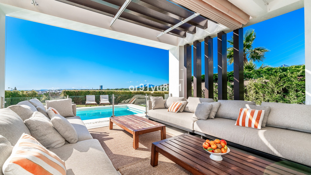 Vrijstaande Villa in Los Monteros-11
