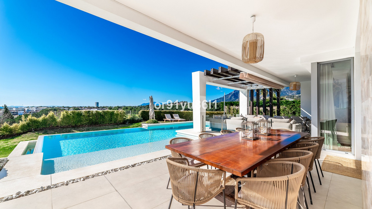 Vrijstaande Villa in Los Monteros-2
