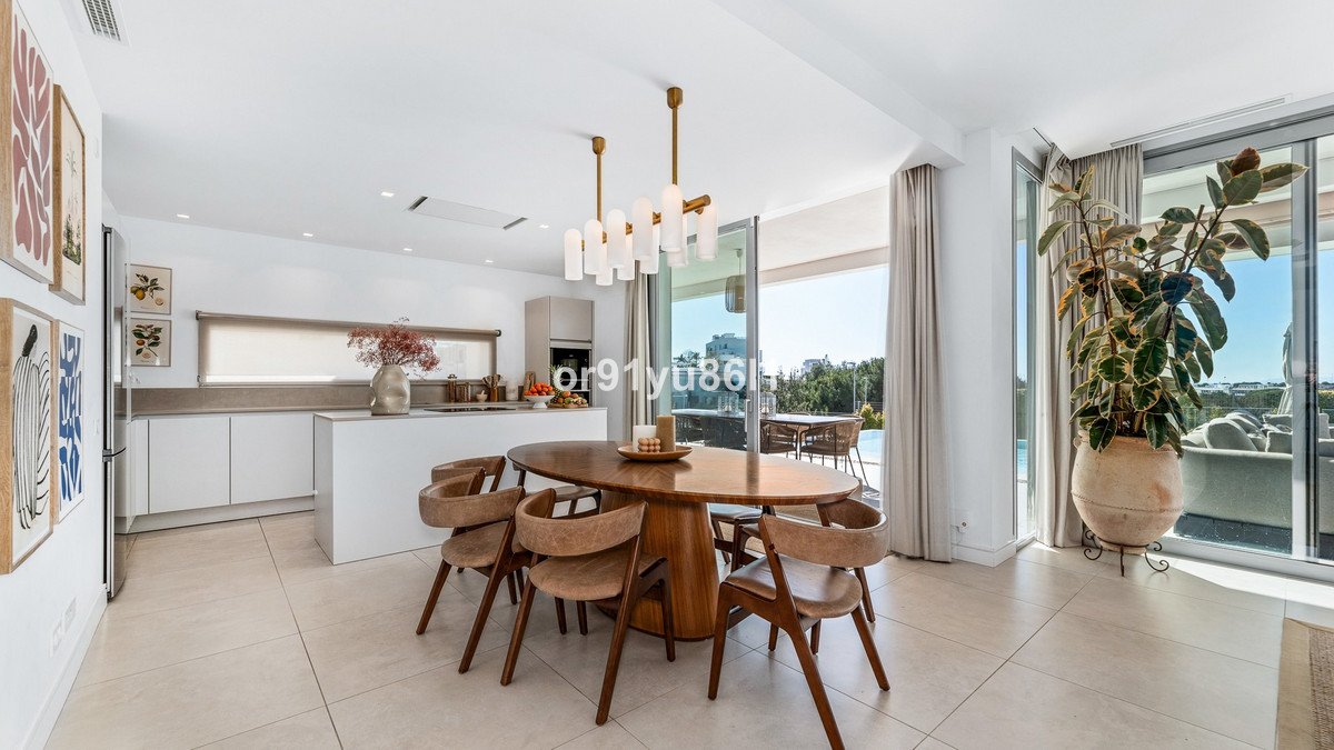 Vrijstaande Villa in Los Monteros-8
