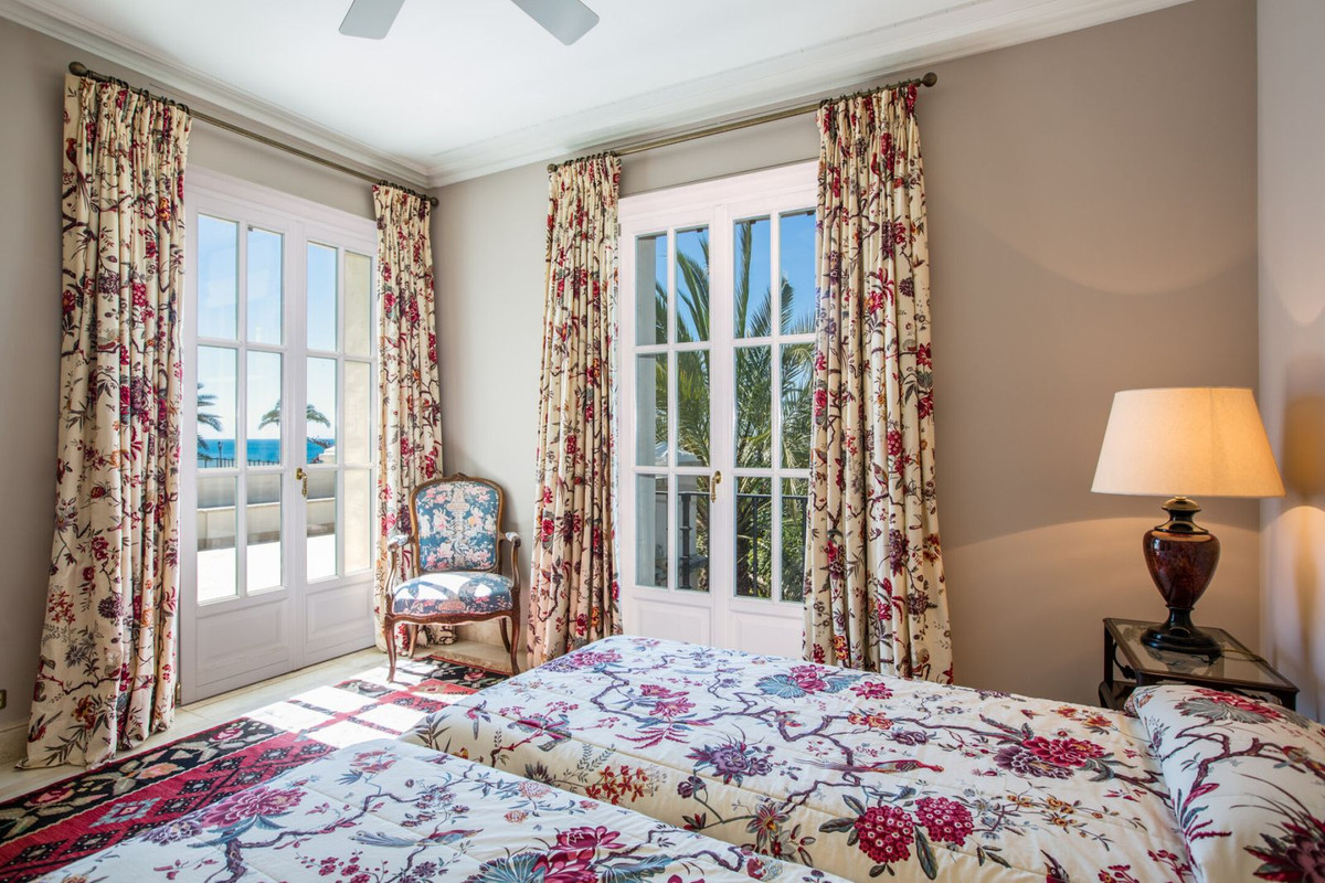 Vrijstaande Villa in Los Monteros-23