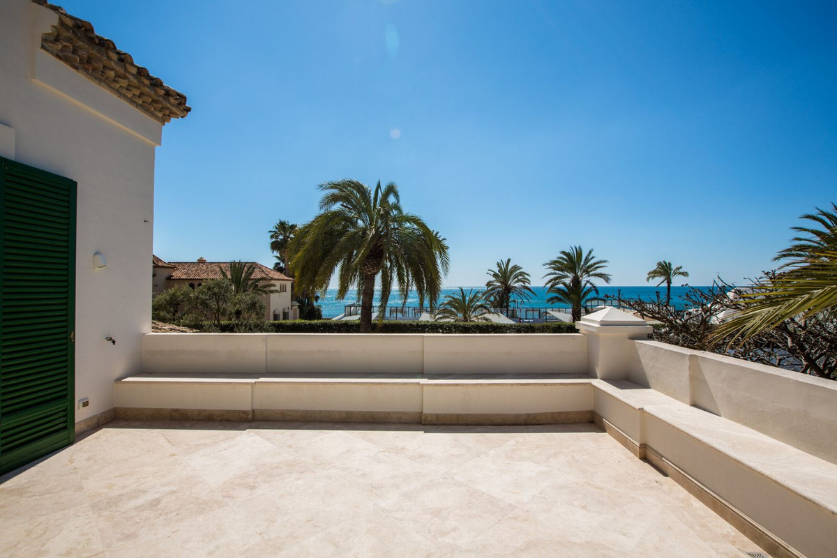 Vrijstaande Villa in Los Monteros-27