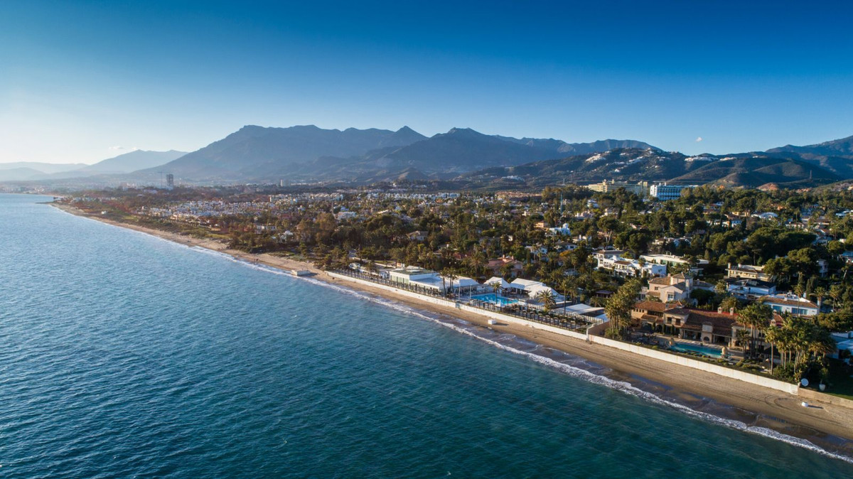 Vrijstaande Villa in Los Monteros-3