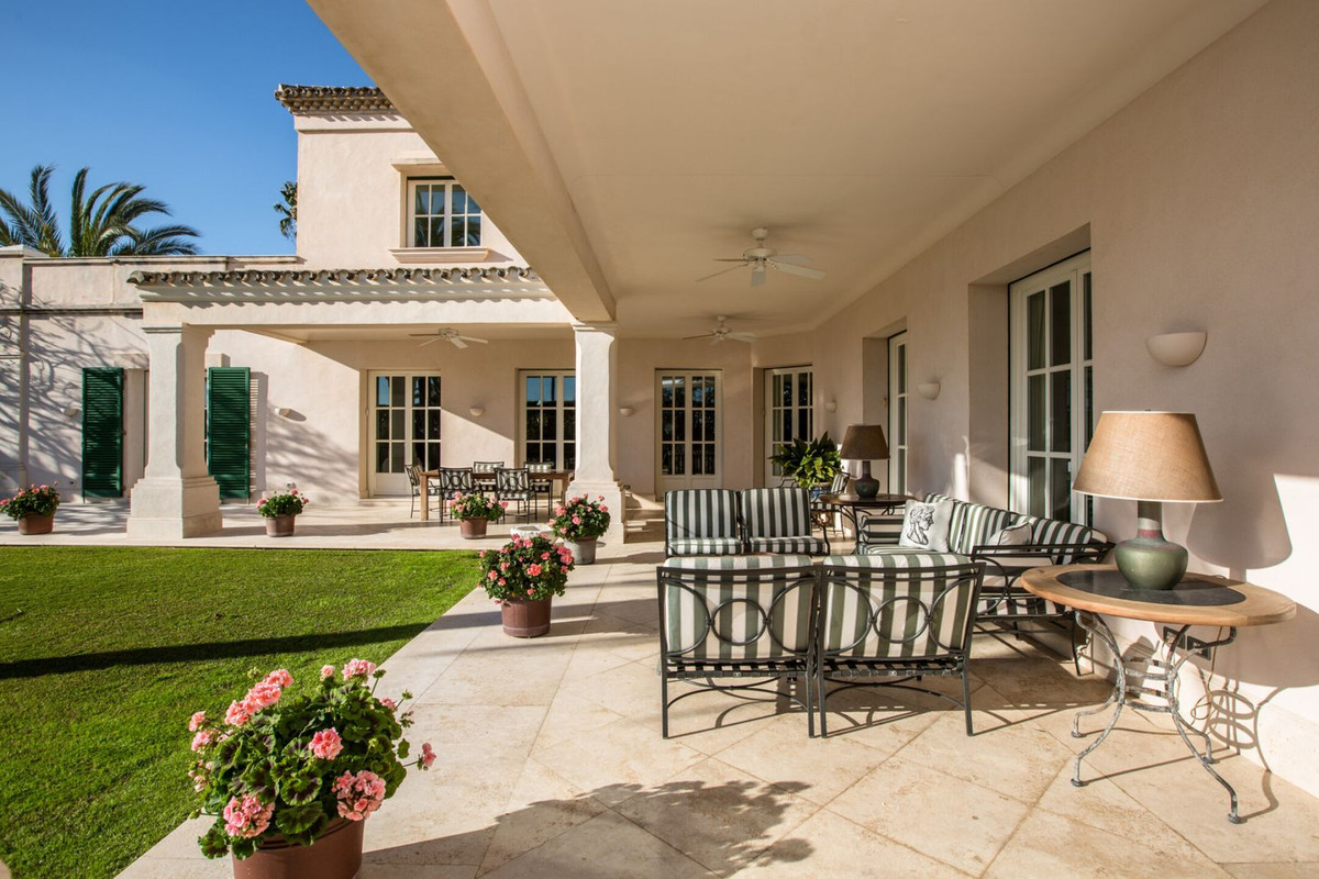 Vrijstaande Villa in Los Monteros-35